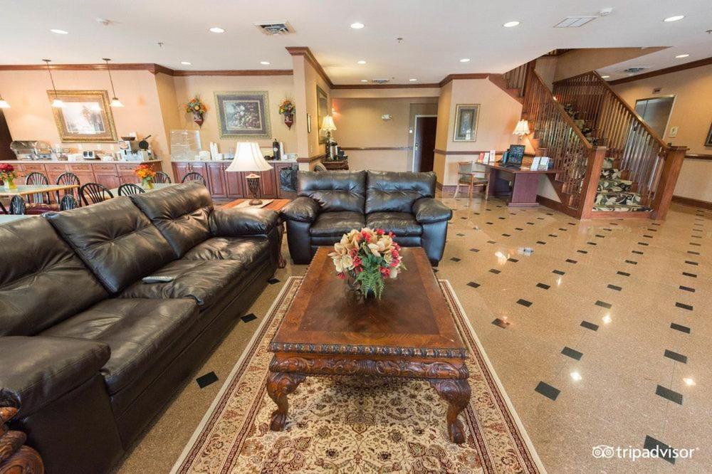 Mountain Inn & Suites Flat Rock Εξωτερικό φωτογραφία