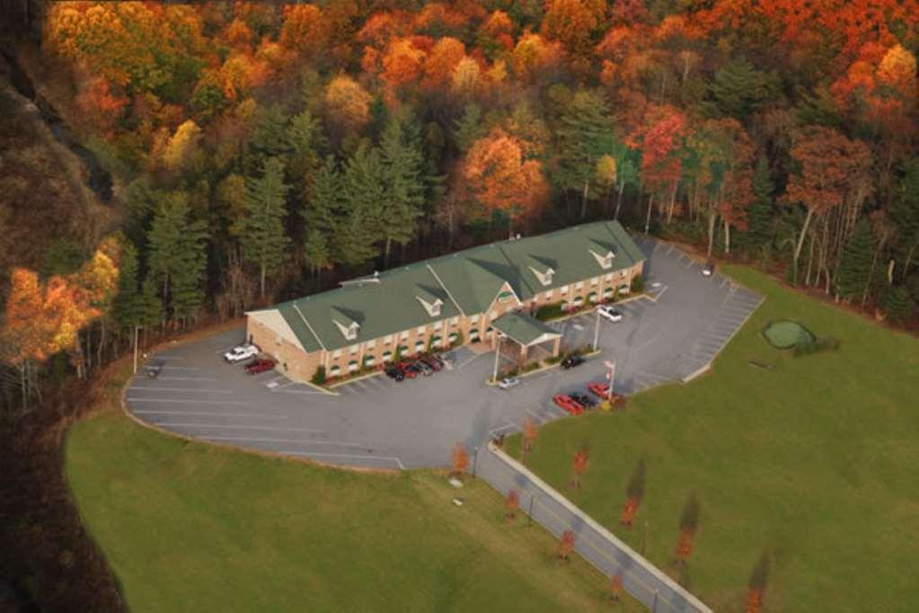 Mountain Inn & Suites Flat Rock Εξωτερικό φωτογραφία